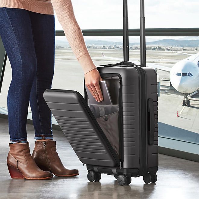 Pro Traveler 24" Carry-On